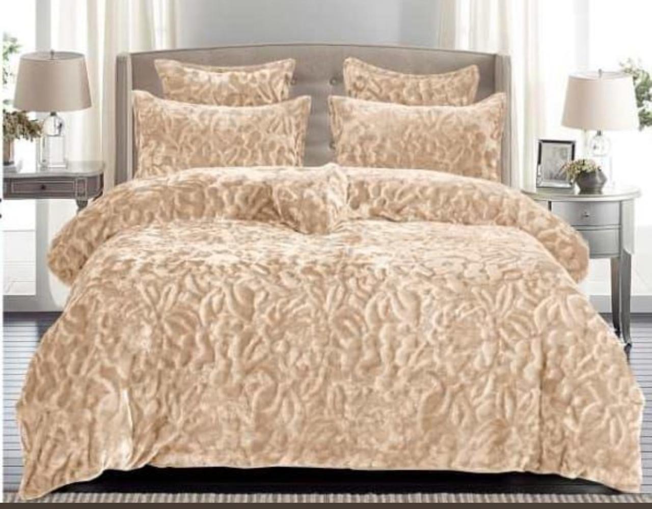 6 Piece Quilted Cover Queen Size Bedding Set  The Beautiful Cream  